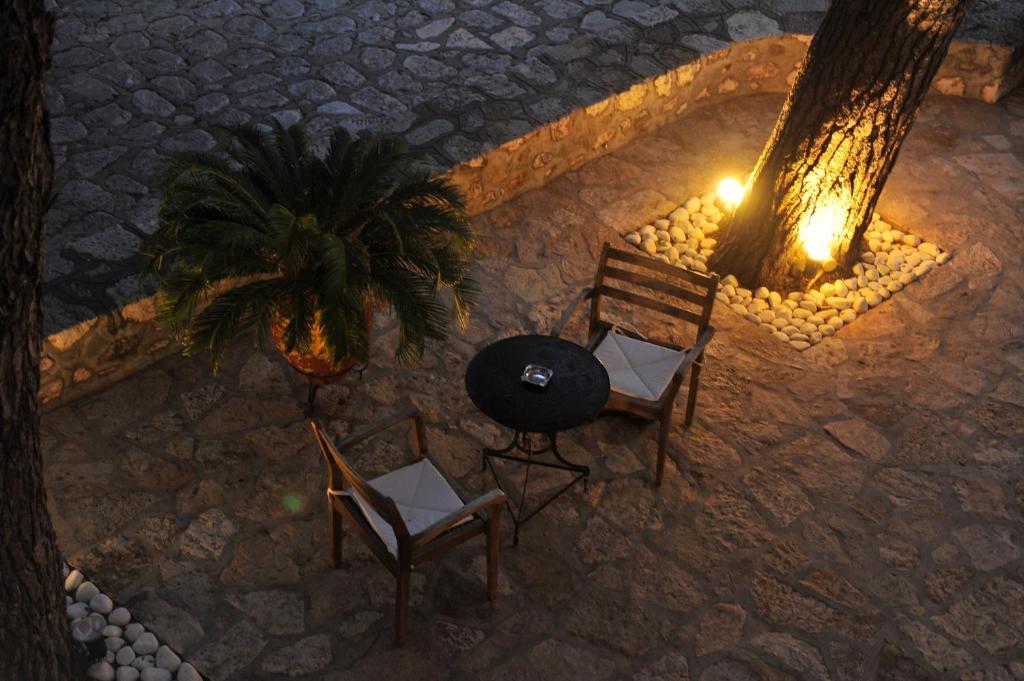 Piteoussa Guesthouse Hydra  Extérieur photo